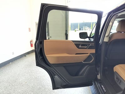 2027 INFINITI QX80 LUXE