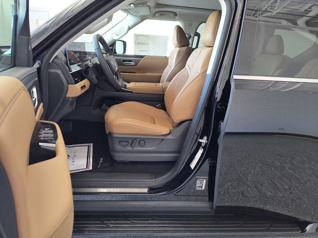 2027 INFINITI QX80 LUXE
