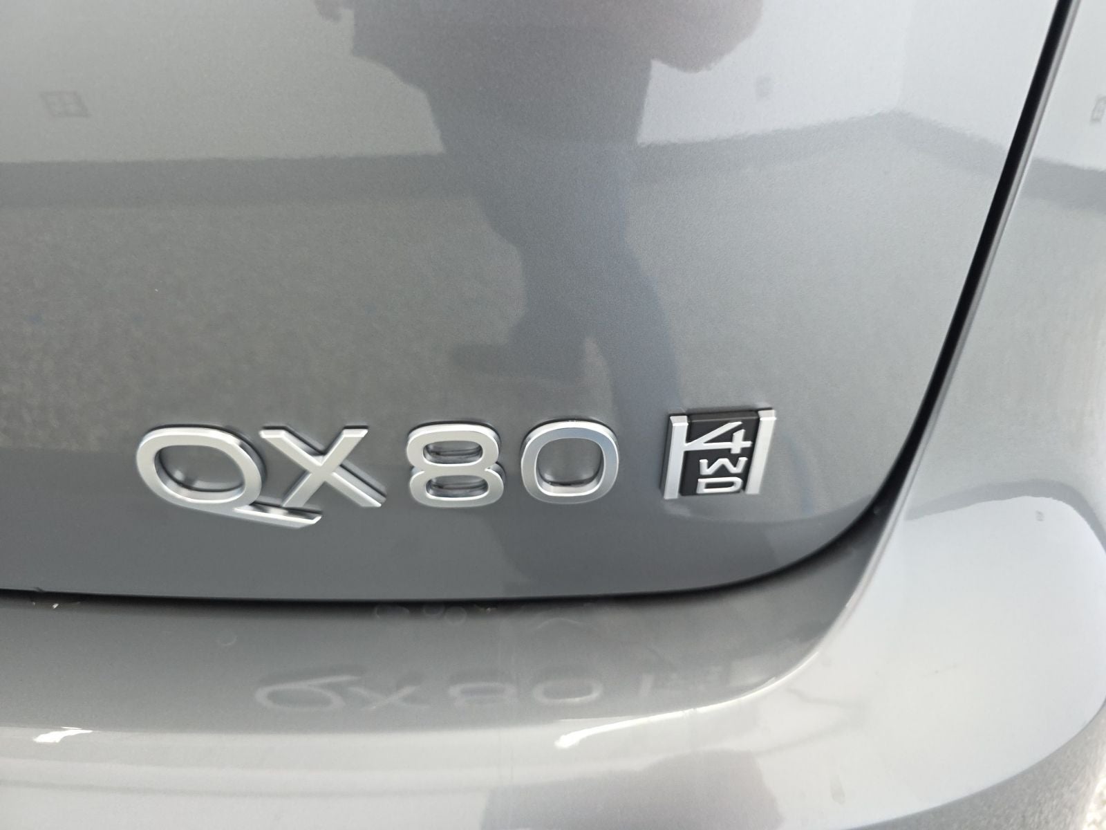 2026 INFINITI QX80 LUXE