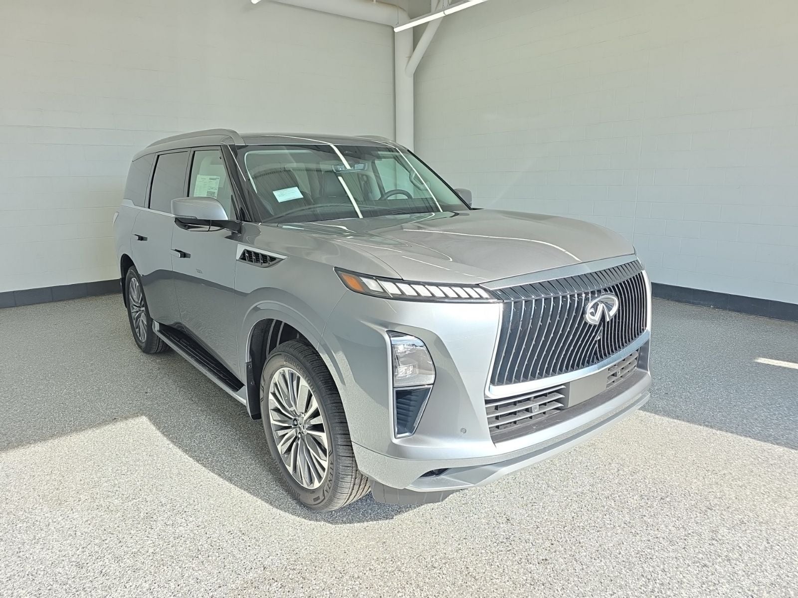 2026 INFINITI QX80 LUXE