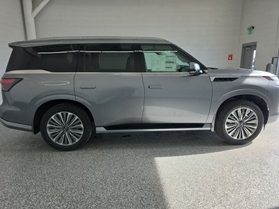 2026 INFINITI QX80 LUXE