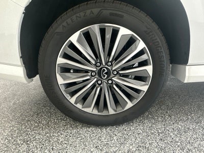 2027 INFINITI QX80 LUXE