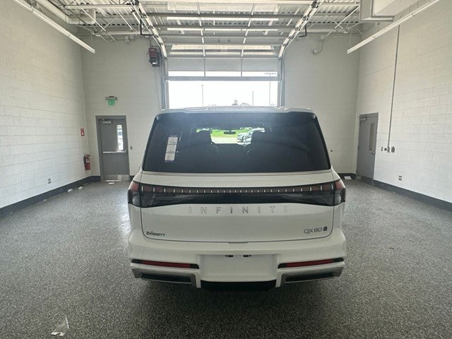 2027 INFINITI QX80 LUXE