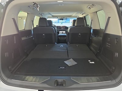 2026 INFINITI QX80 LUXE