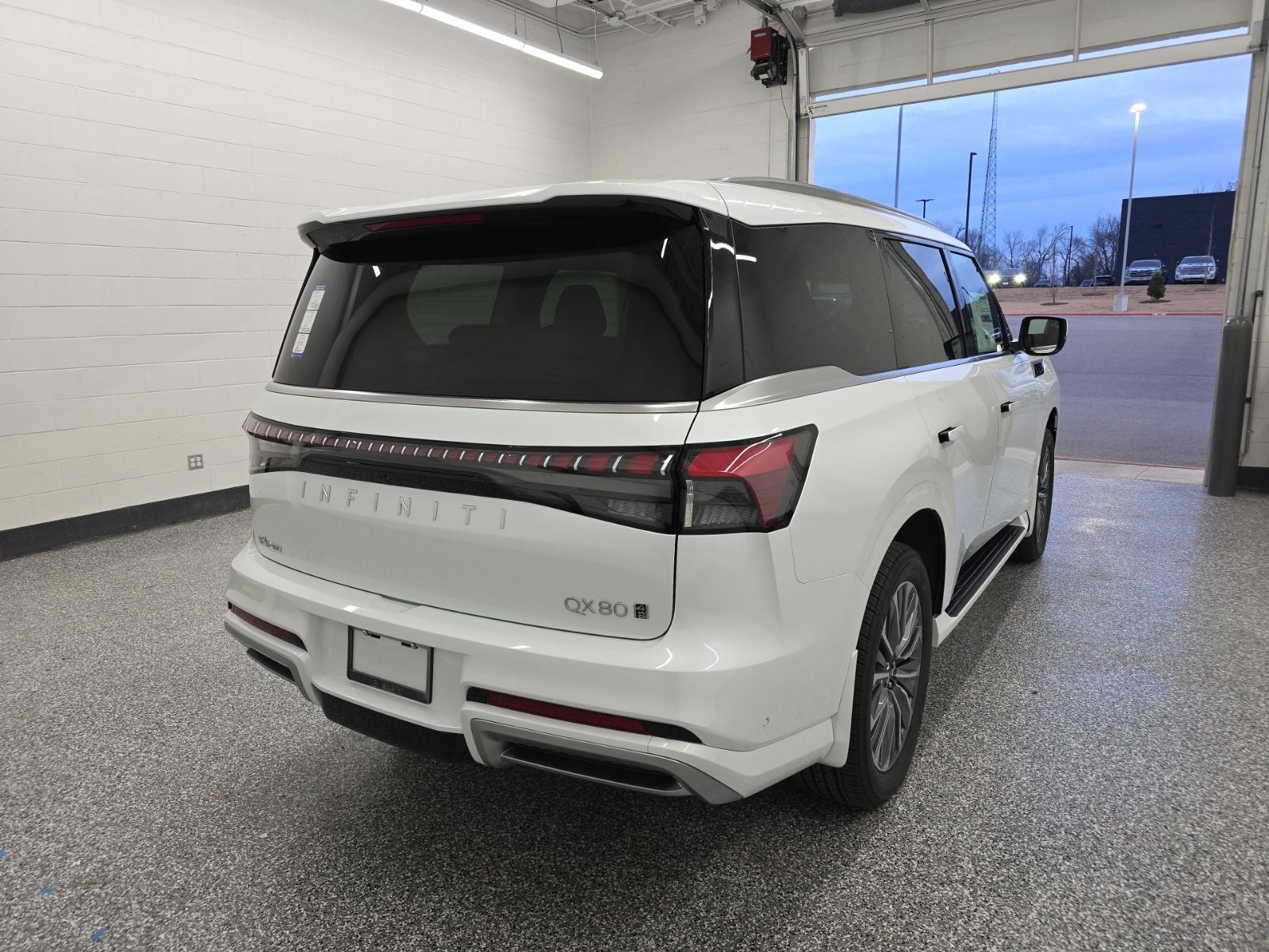 2026 INFINITI QX80 LUXE