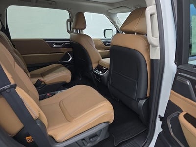 2026 INFINITI QX80 LUXE