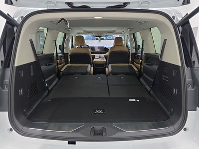 2026 INFINITI QX80 LUXE