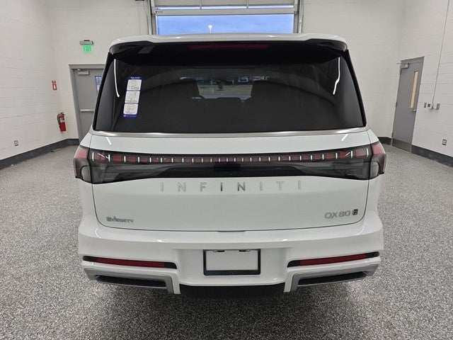 2026 INFINITI QX80 LUXE