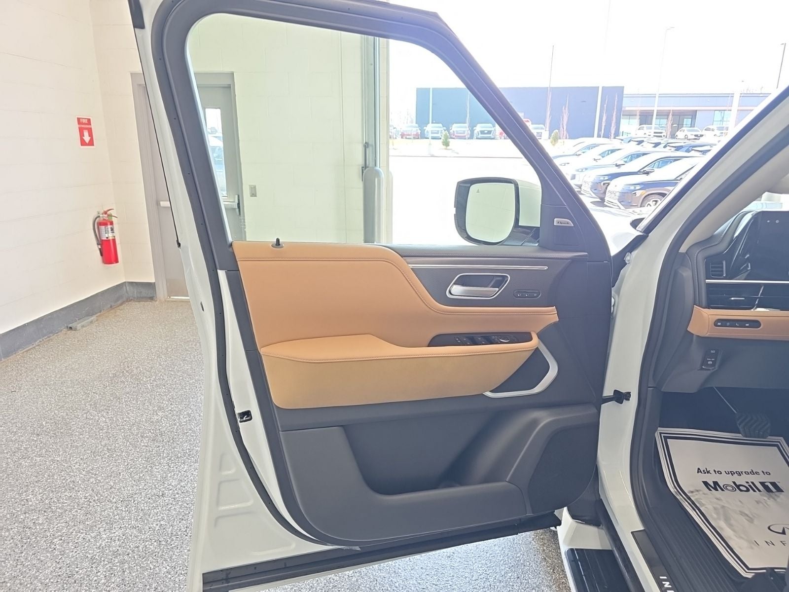 2026 INFINITI QX80 LUXE