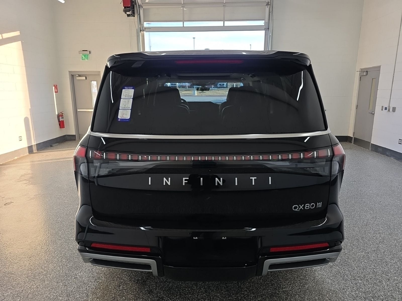 2026 INFINITI QX80 LUXE