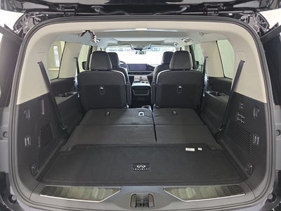 2026 INFINITI QX80 LUXE