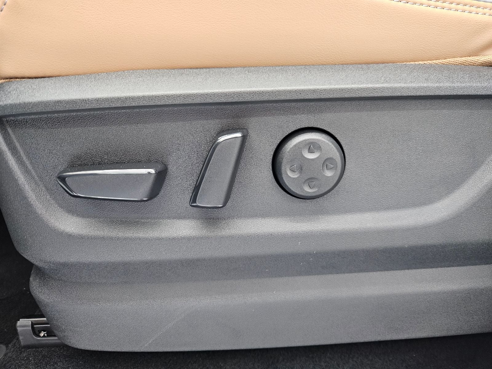 2027 INFINITI QX80 LUXE