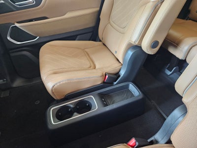 2027 INFINITI QX80 LUXE