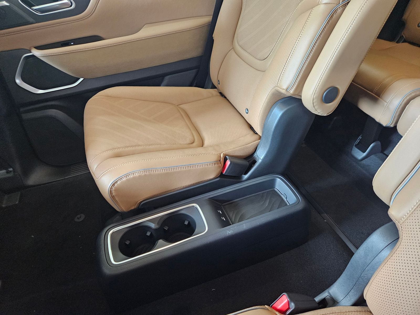 2027 INFINITI QX80 LUXE