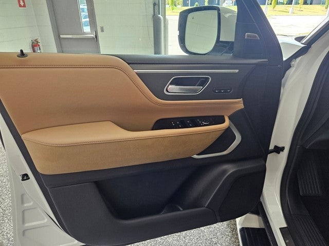 2027 INFINITI QX80 LUXE