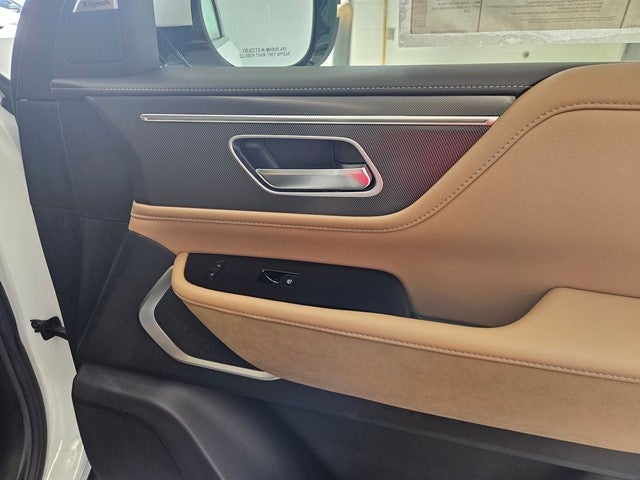 2027 INFINITI QX80 LUXE
