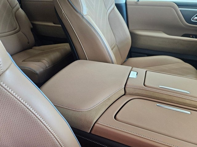 2027 INFINITI QX80 LUXE