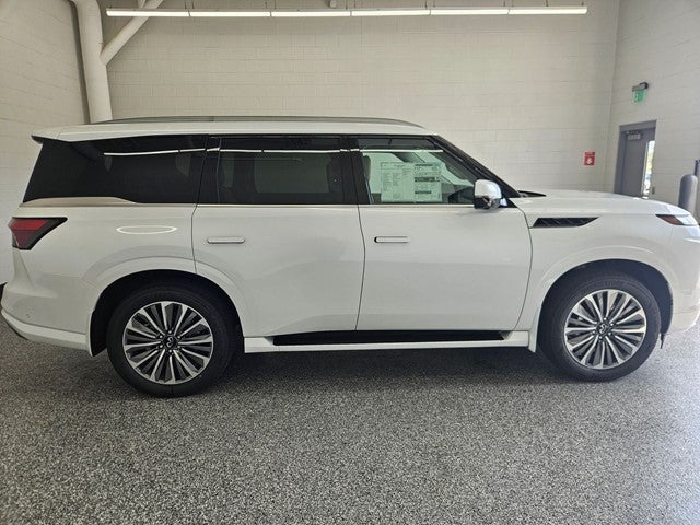2027 INFINITI QX80 LUXE