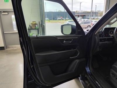 2025 INFINITI QX80 LUXE