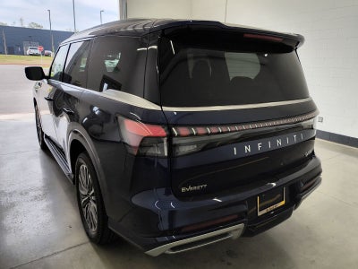 2025 INFINITI QX80 LUXE