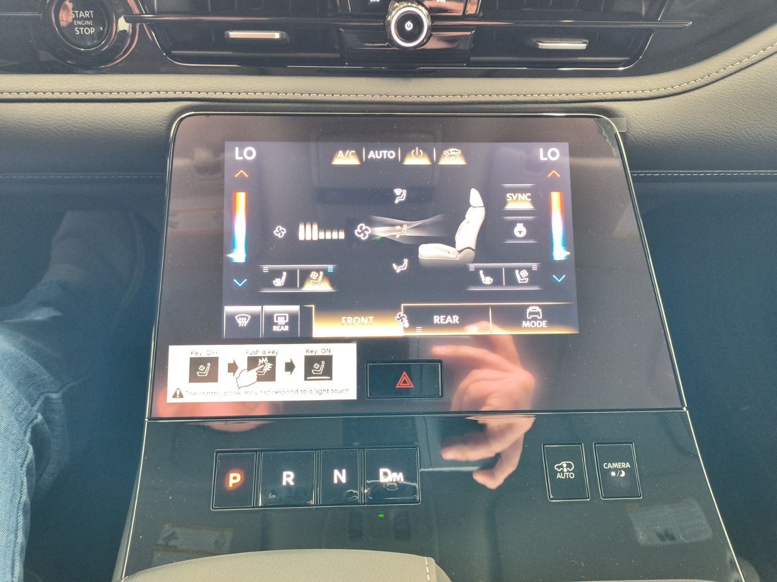 2025 INFINITI QX80 LUXE