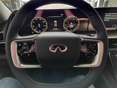 2025 INFINITI QX80 LUXE