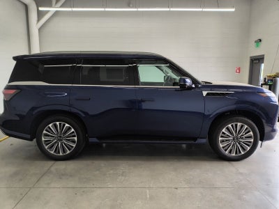 2025 INFINITI QX80 LUXE