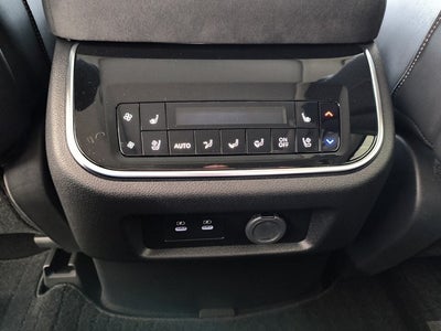 2025 INFINITI QX80 LUXE