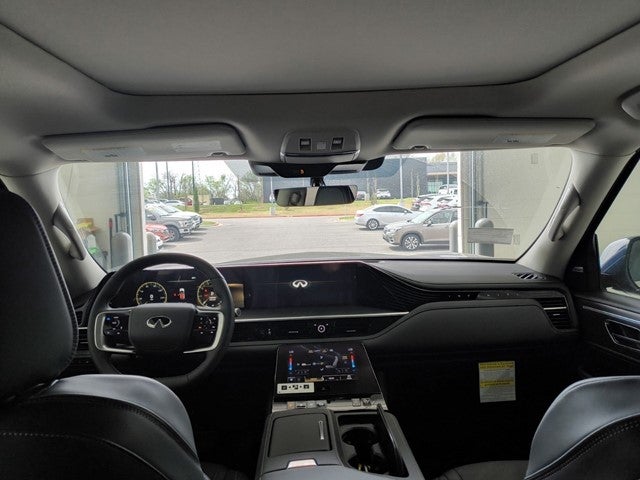 2025 INFINITI QX80 LUXE