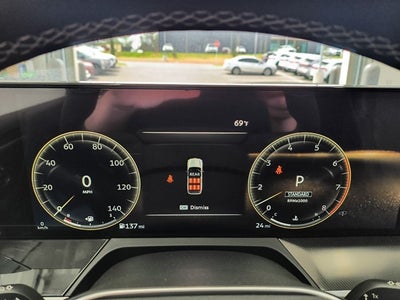 2025 INFINITI QX80 LUXE