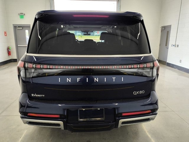 2025 INFINITI QX80 LUXE
