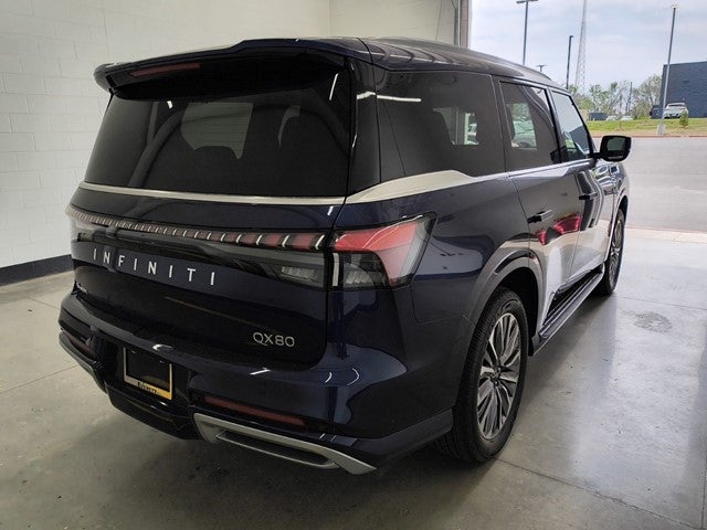2025 INFINITI QX80 LUXE