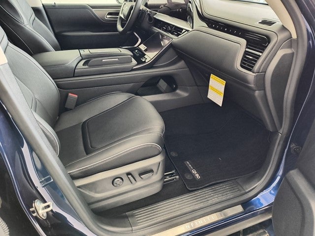 2025 INFINITI QX80 LUXE
