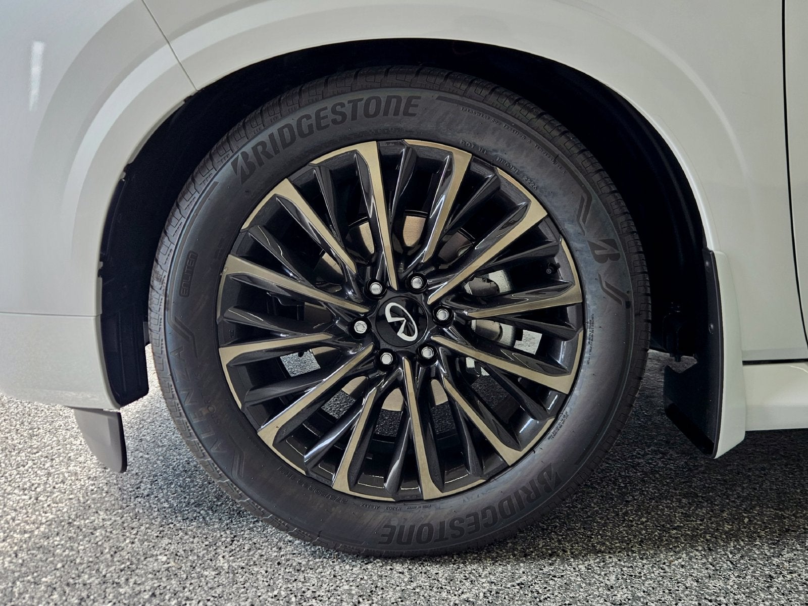 2027 INFINITI QX80 AUTOGRAPH