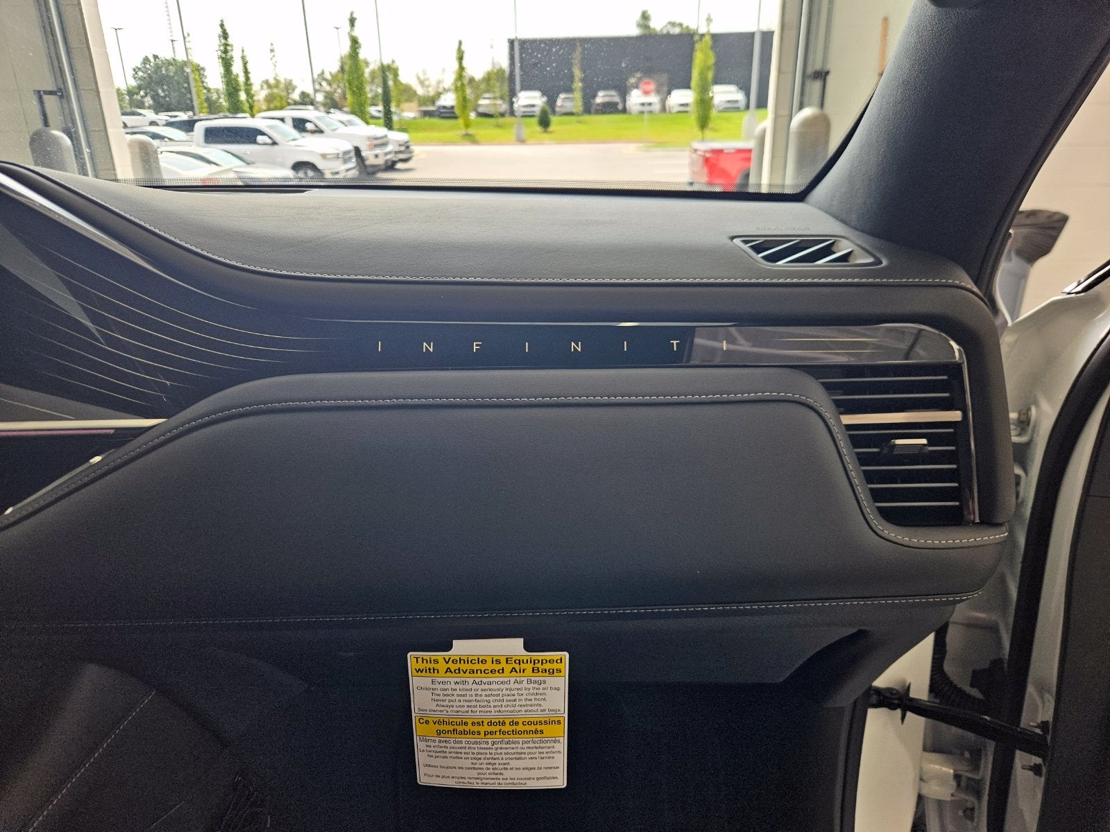 2027 INFINITI QX80 AUTOGRAPH