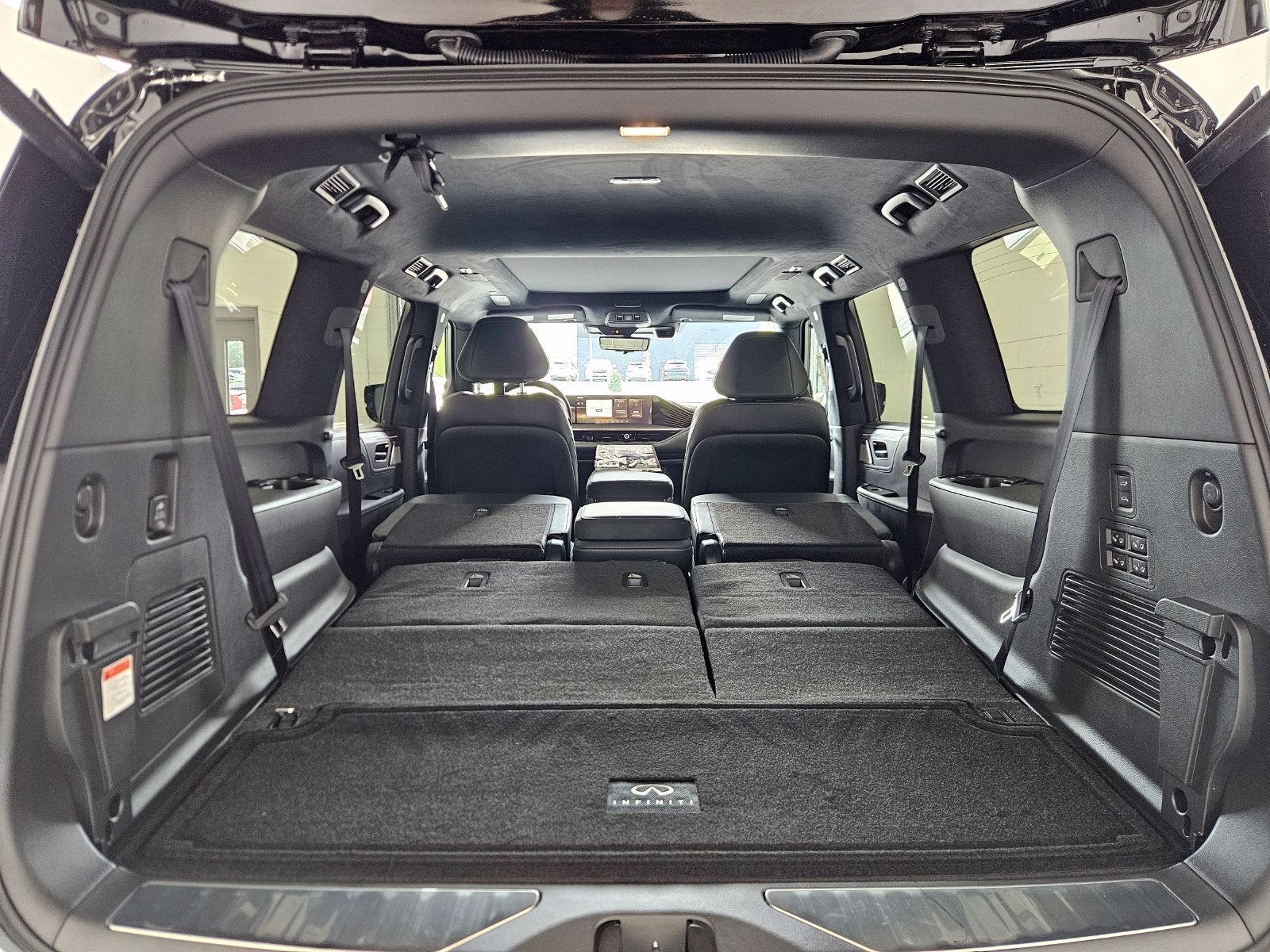 2027 INFINITI QX80 AUTOGRAPH
