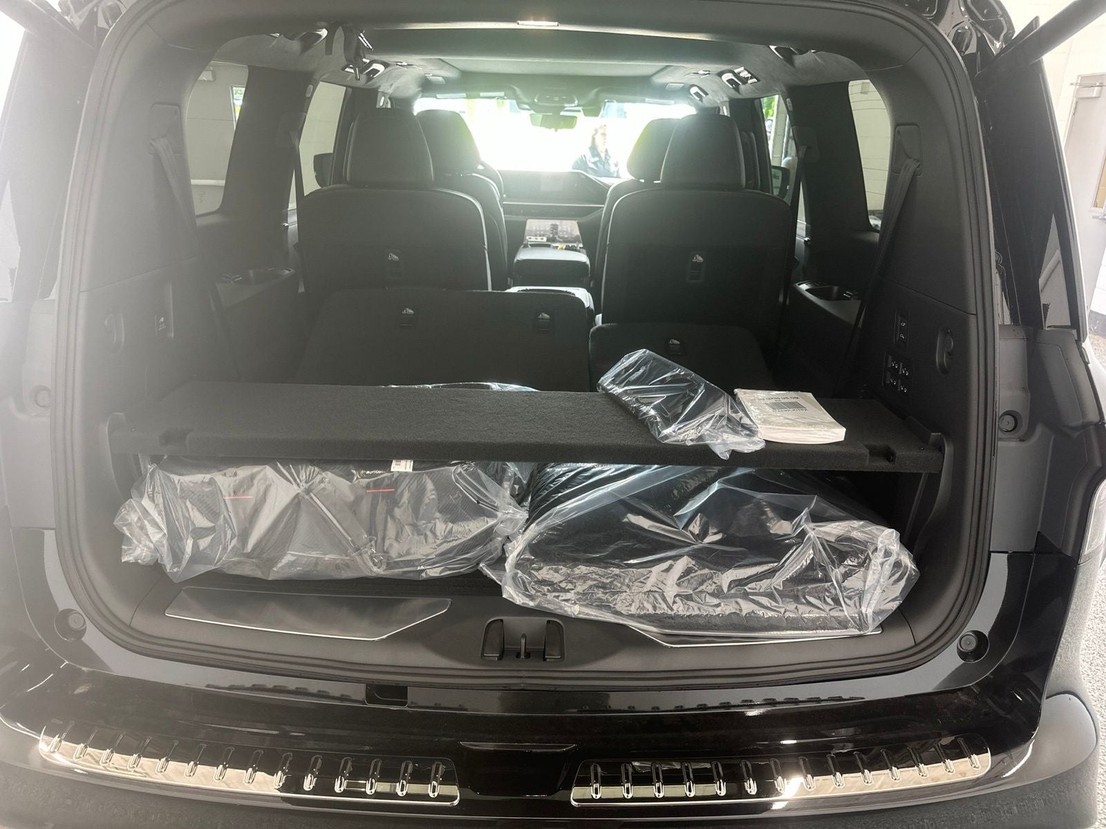 2027 INFINITI QX80 AUTOGRAPH