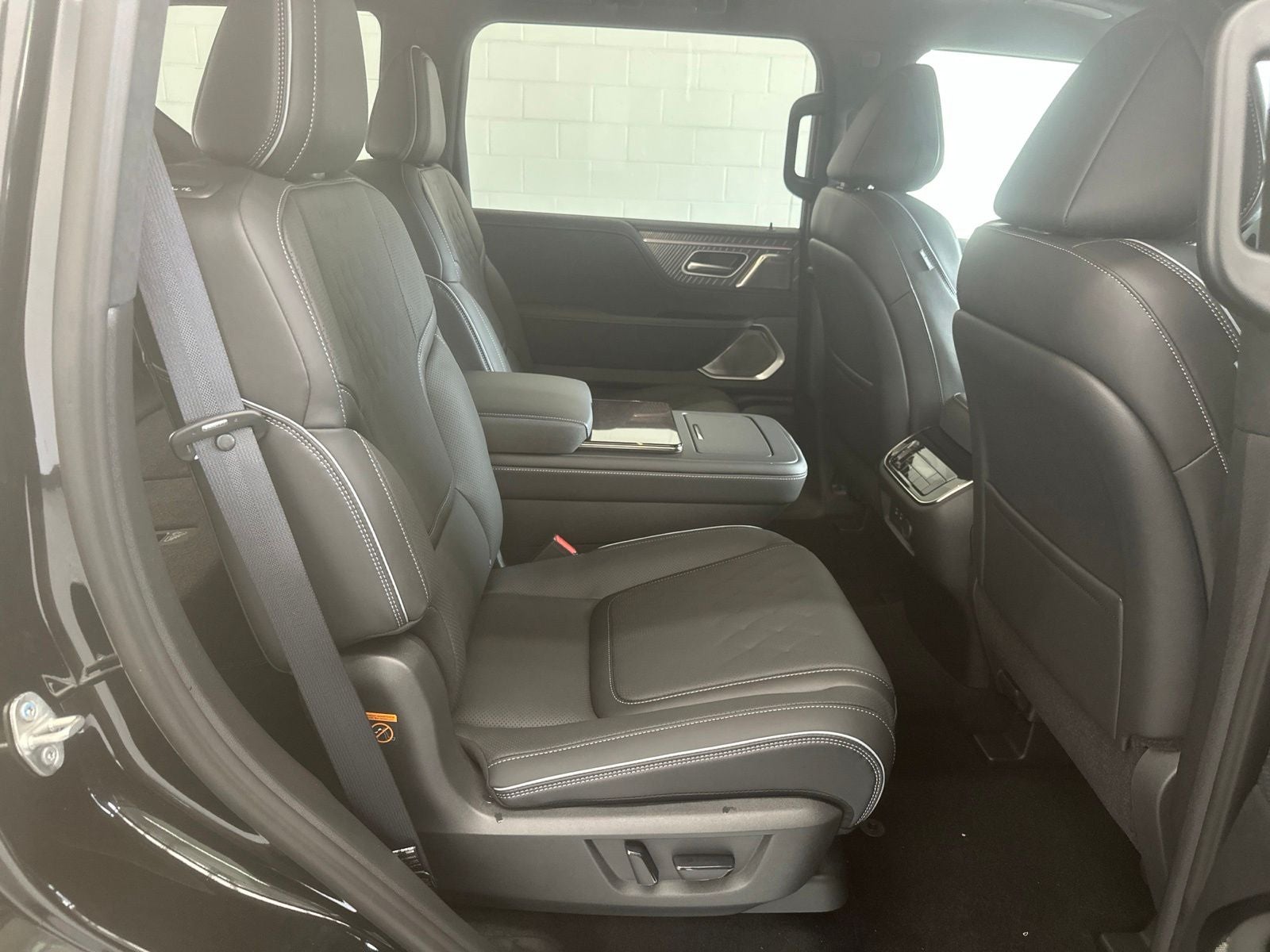 2027 INFINITI QX80 AUTOGRAPH
