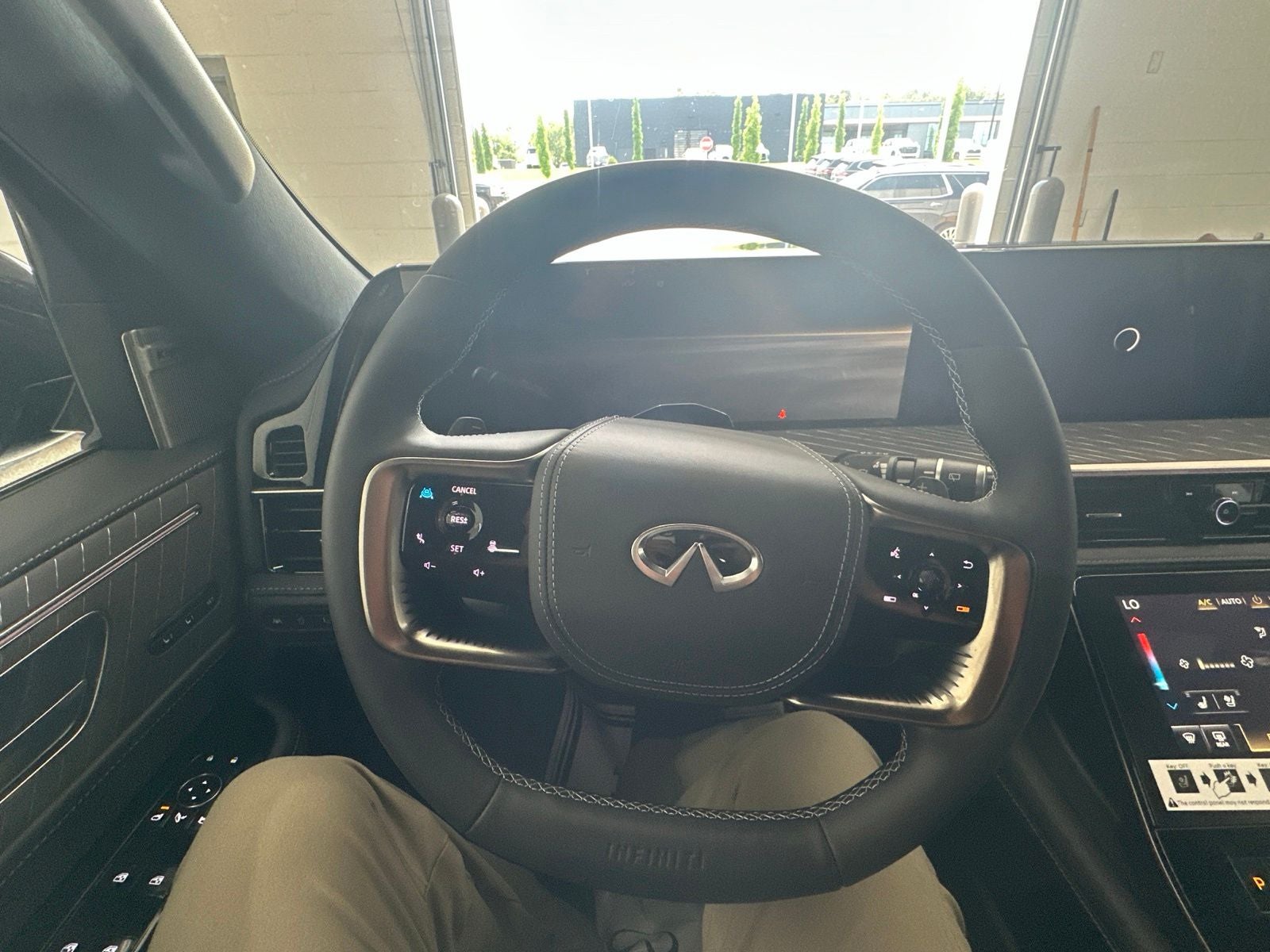 2027 INFINITI QX80 AUTOGRAPH