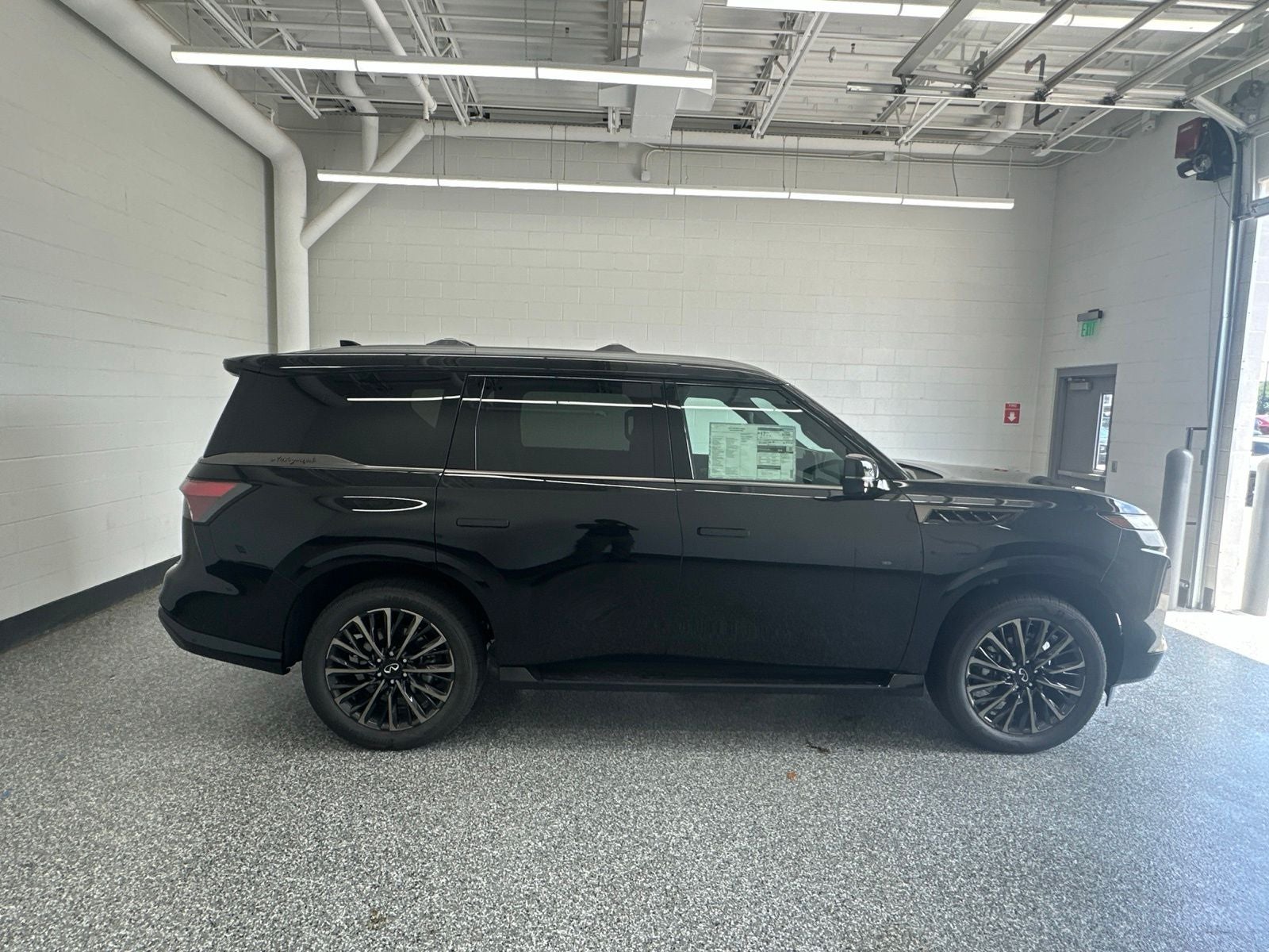 2027 INFINITI QX80 AUTOGRAPH