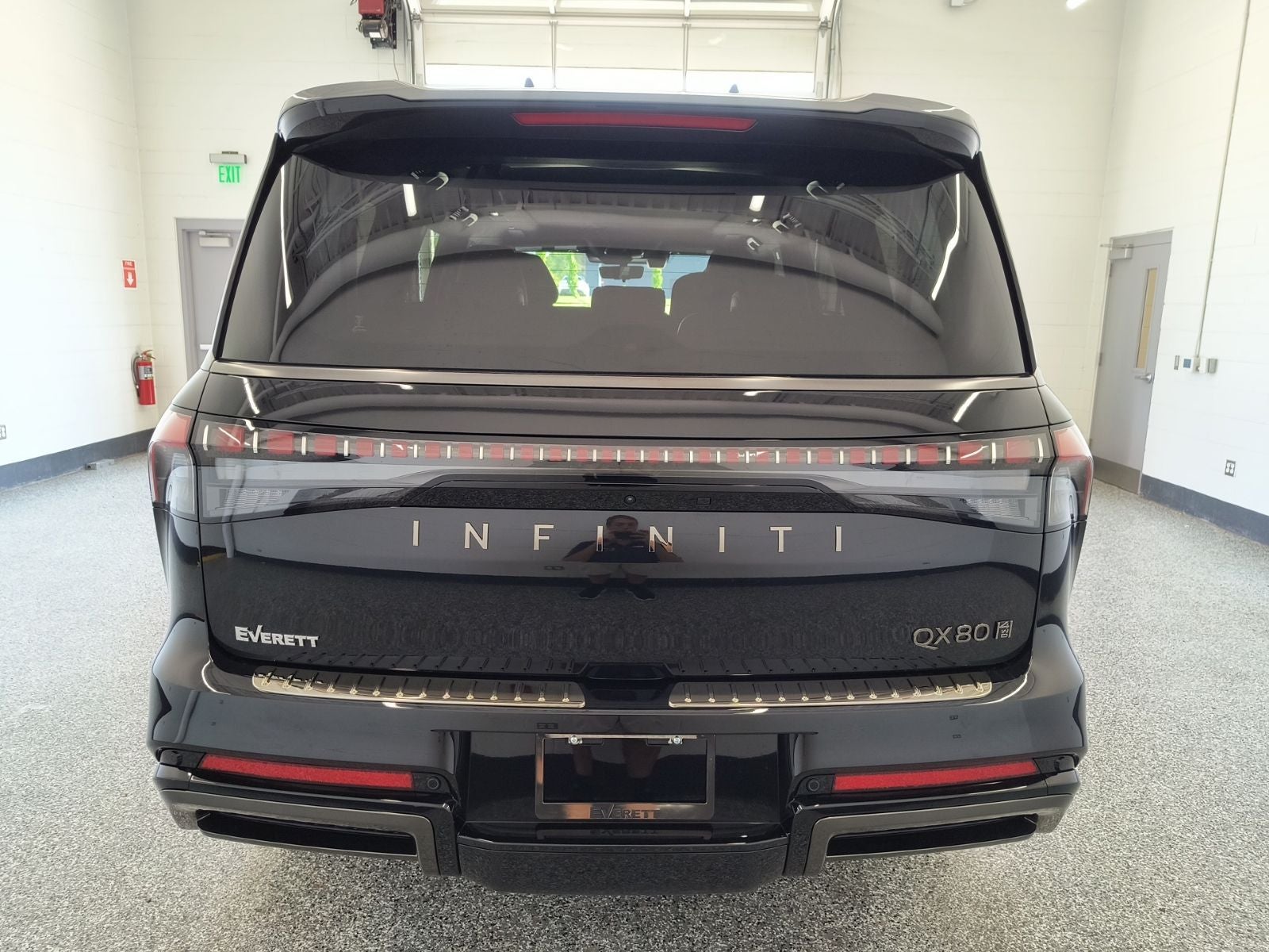 2027 INFINITI QX80 AUTOGRAPH