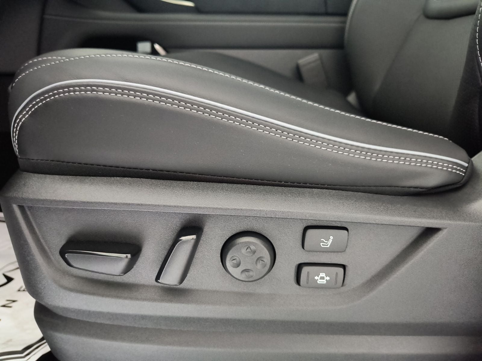 2027 INFINITI QX80 AUTOGRAPH