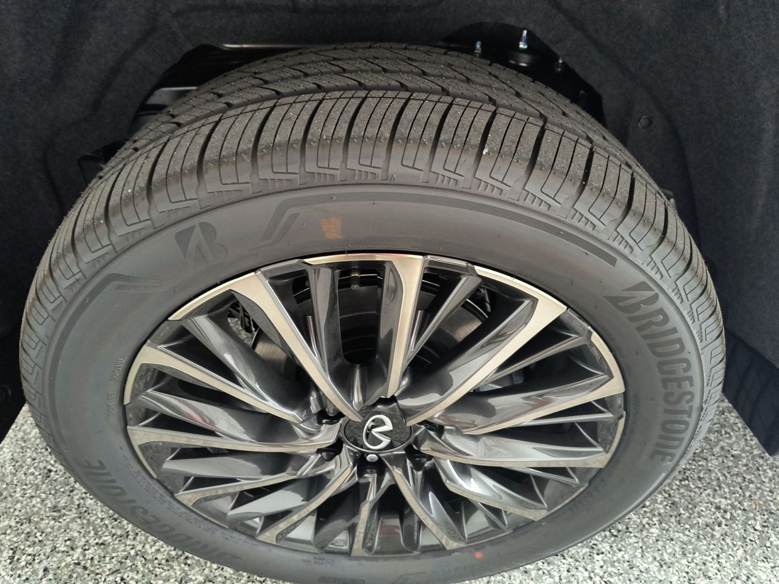 2027 INFINITI QX80 AUTOGRAPH