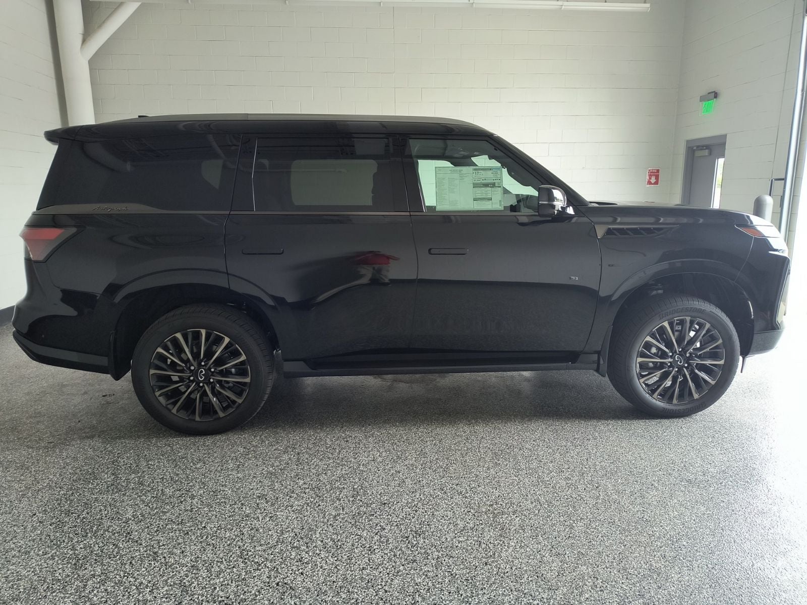2027 INFINITI QX80 AUTOGRAPH
