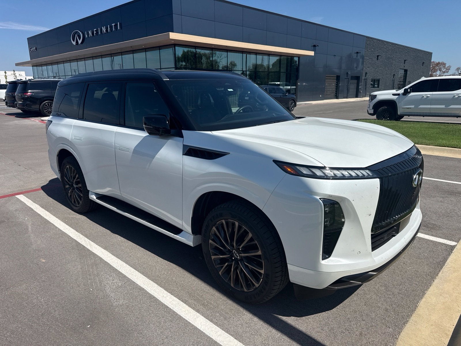 2025 INFINITI QX80 AUTOGRAPH