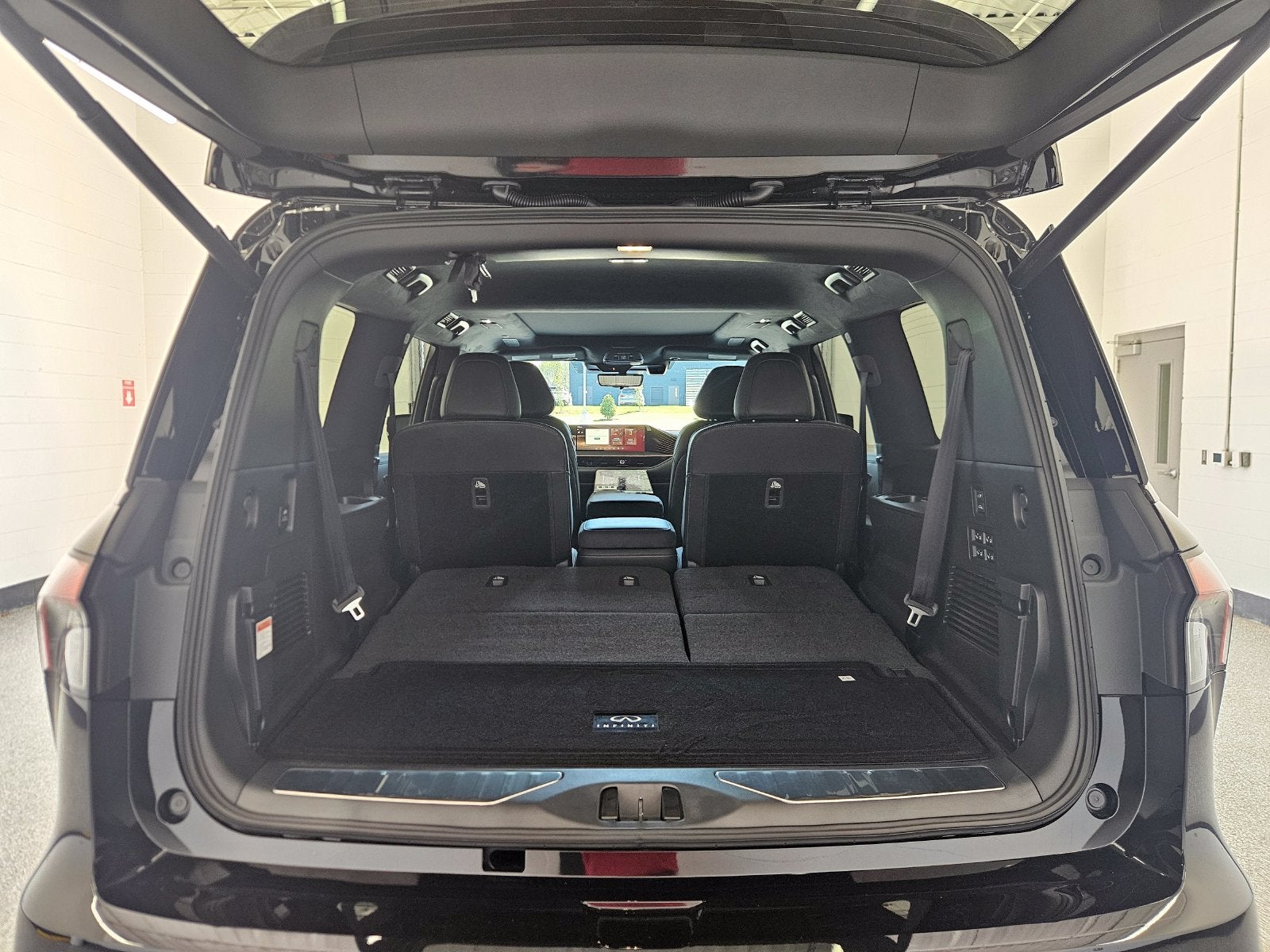 2027 INFINITI QX80 AUTOGRAPH
