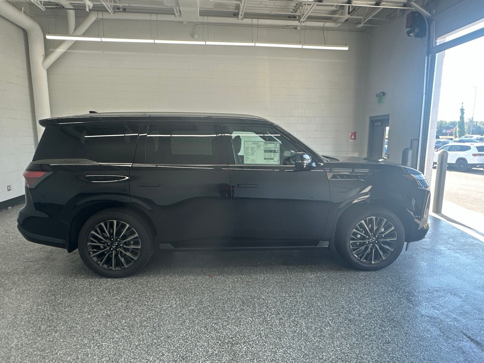 2027 INFINITI QX80 AUTOGRAPH