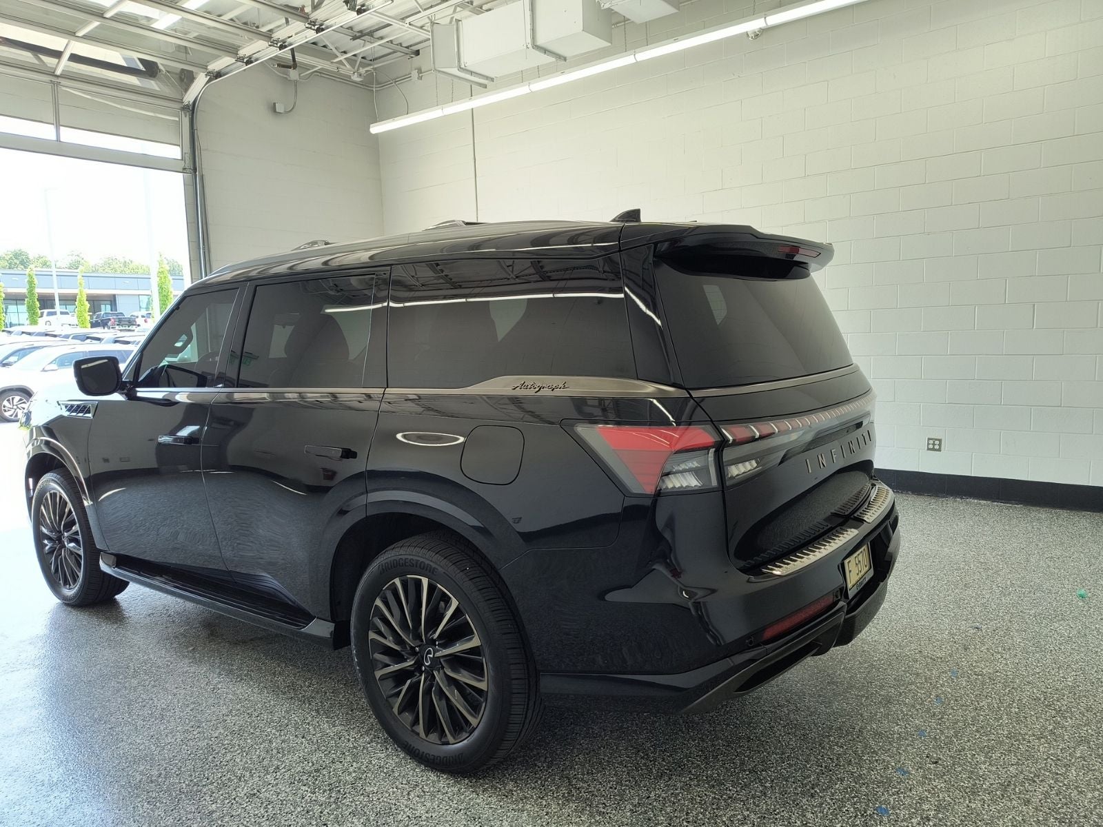 2027 INFINITI QX80 AUTOGRAPH