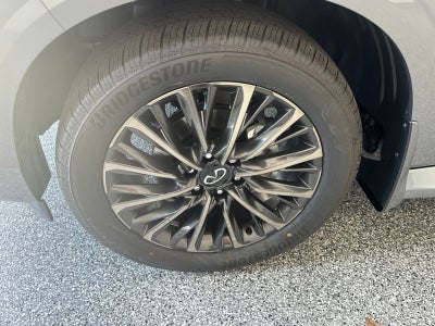 2027 INFINITI QX80 AUTOGRAPH