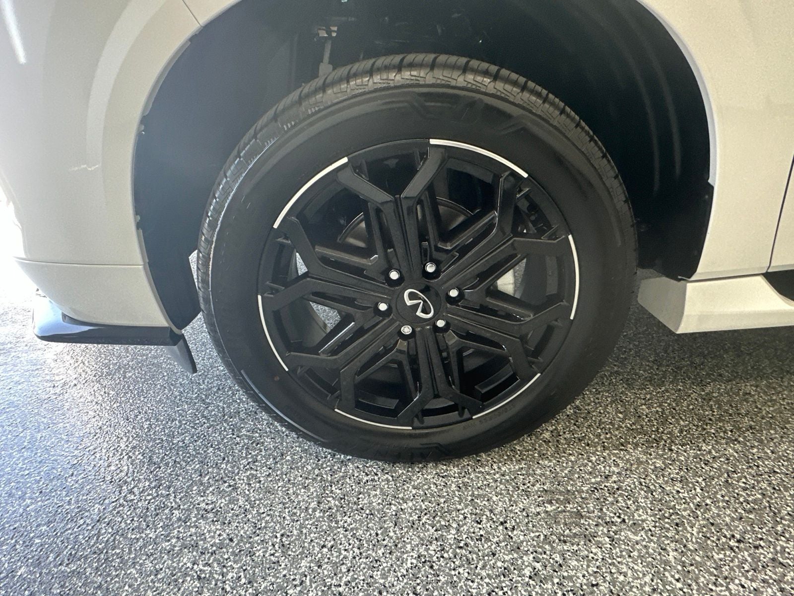 2027 INFINITI QX80 SPORT